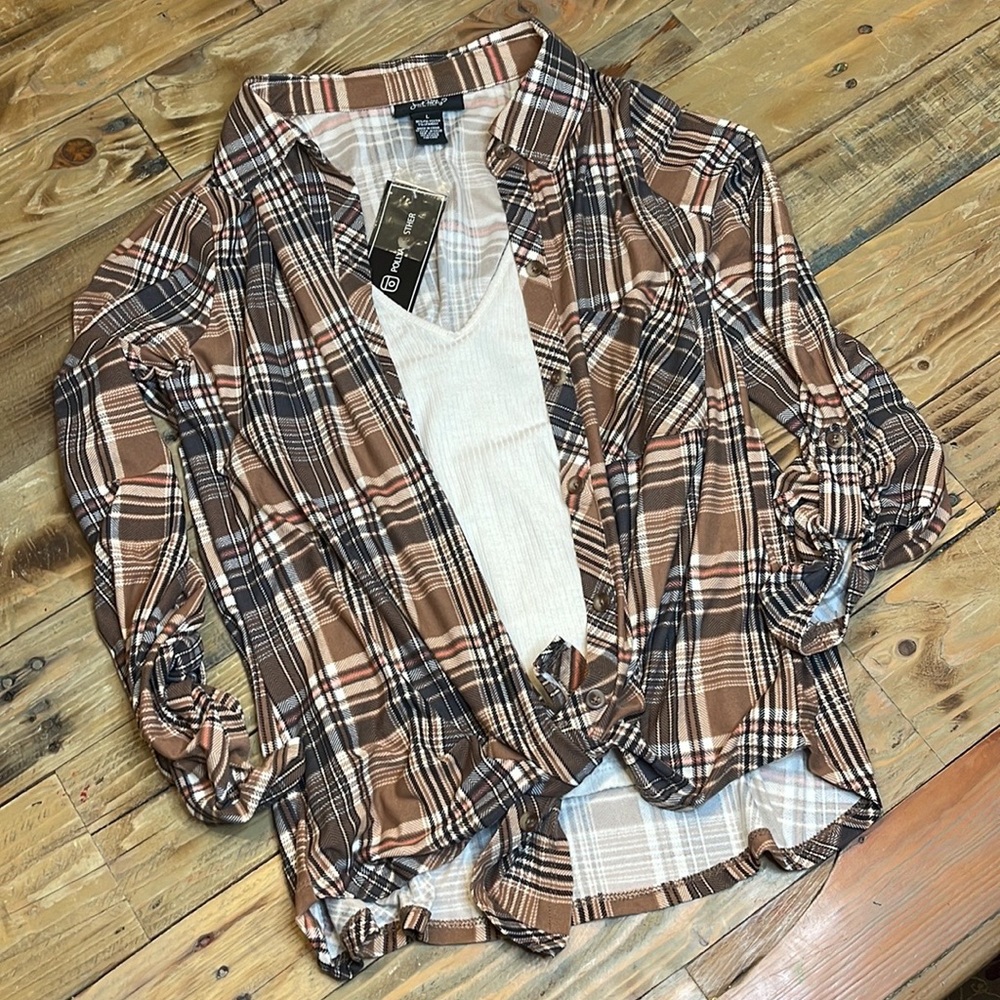 Just Polly Tan & Grey Flannel Button Up Long Sleeve | Size L